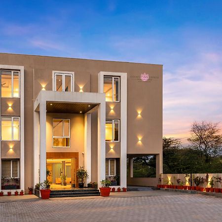Seasons Sajjangarh Hotel Udaipur Ngoại thất bức ảnh