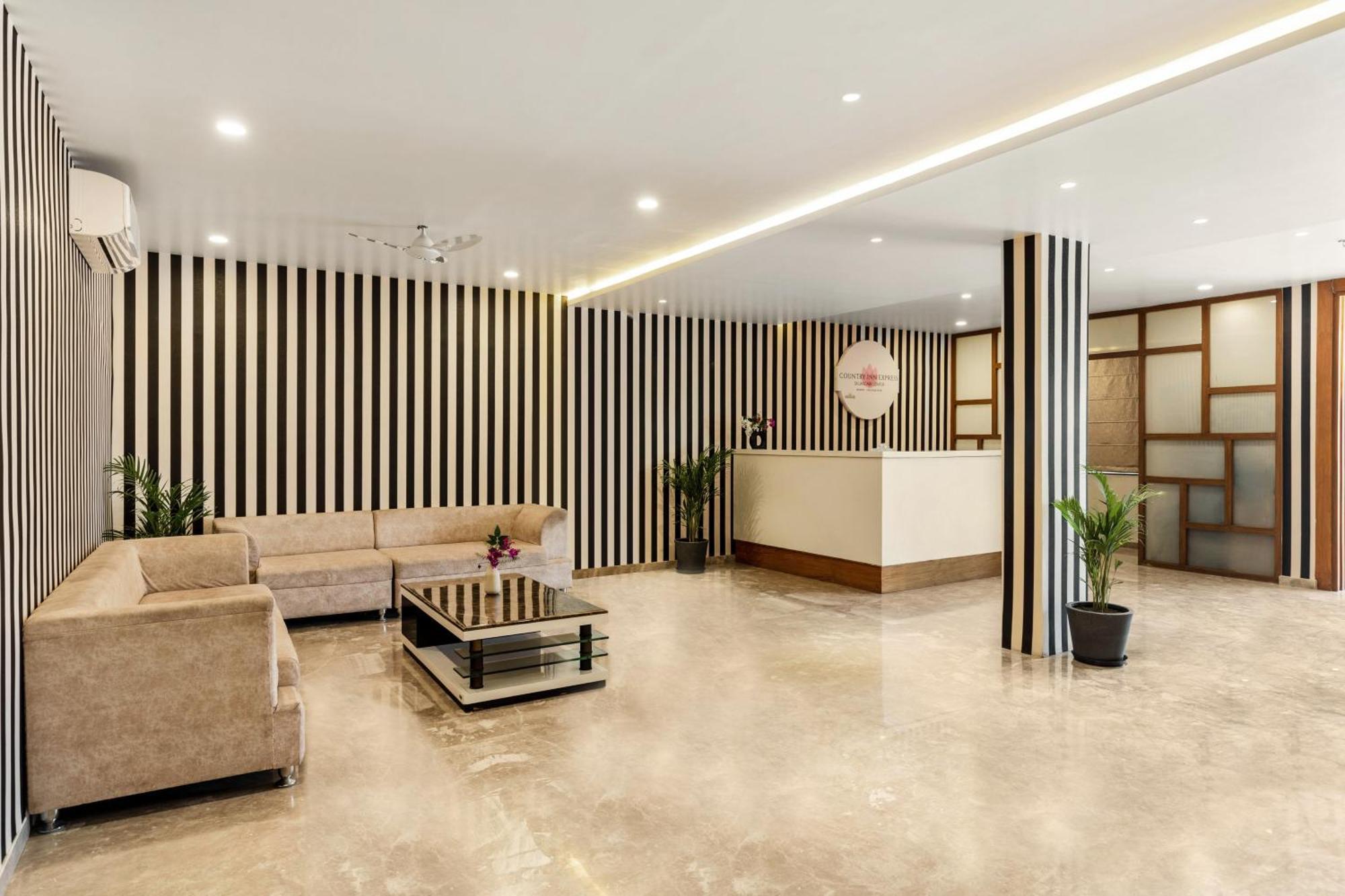 Seasons Sajjangarh Hotel Udaipur Ngoại thất bức ảnh