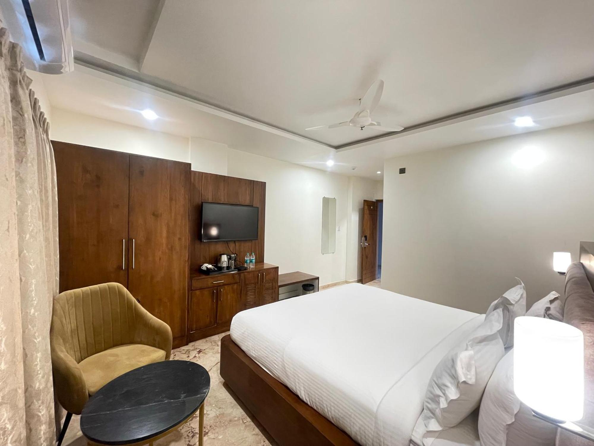 Seasons Sajjangarh Hotel Udaipur Ngoại thất bức ảnh