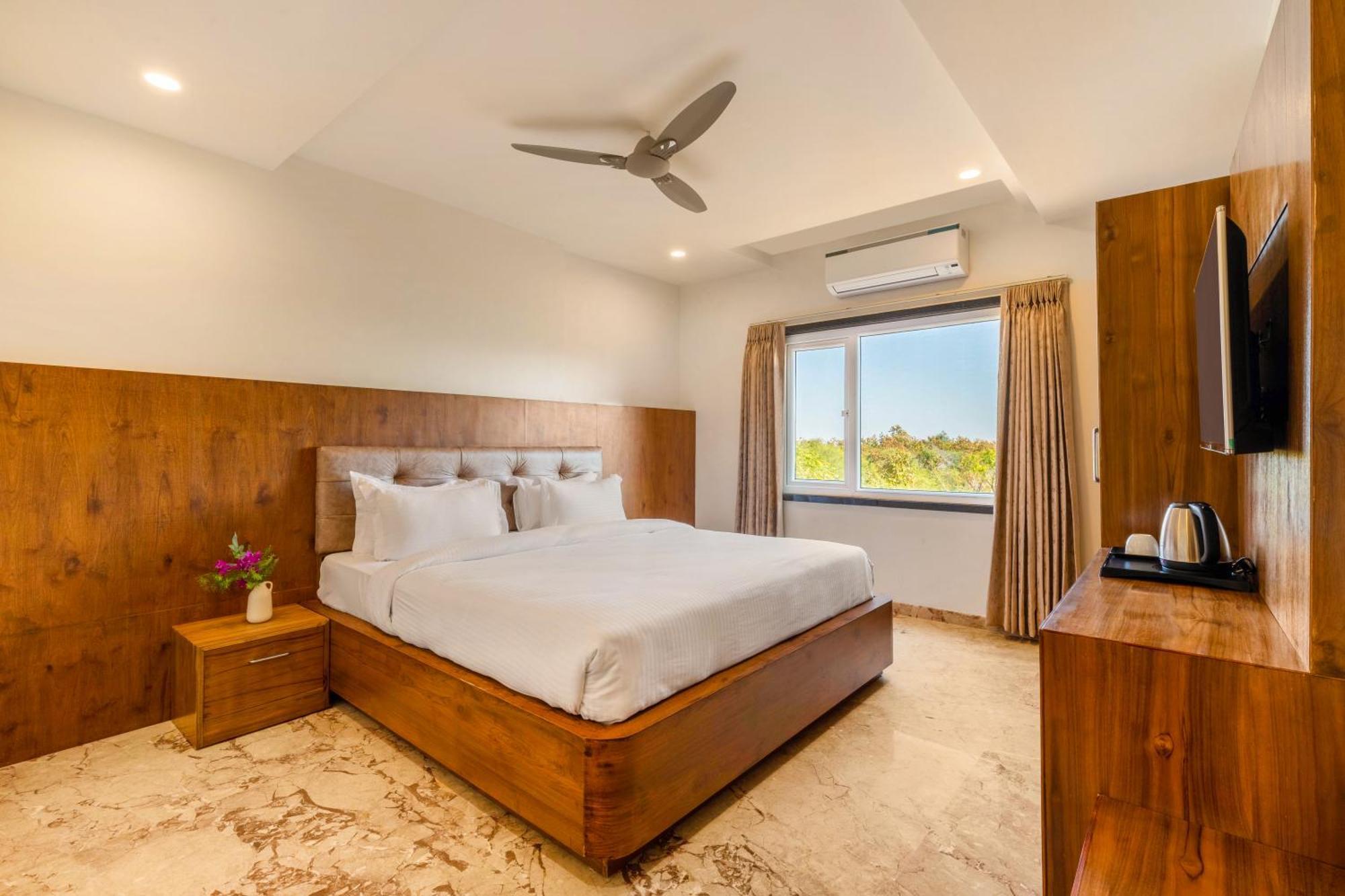 Seasons Sajjangarh Hotel Udaipur Ngoại thất bức ảnh